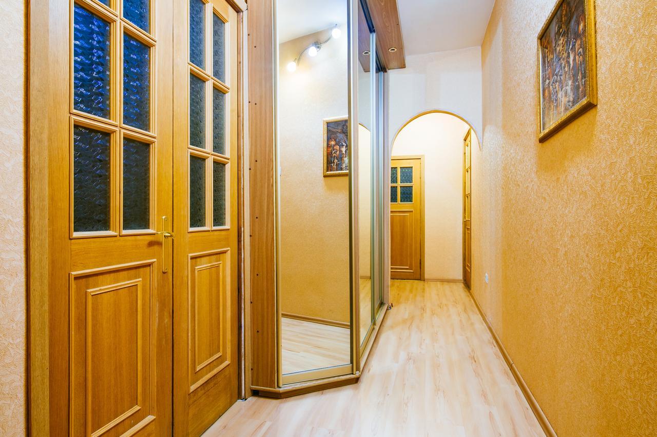 Guest House On Victory Square Минск Екстериор снимка