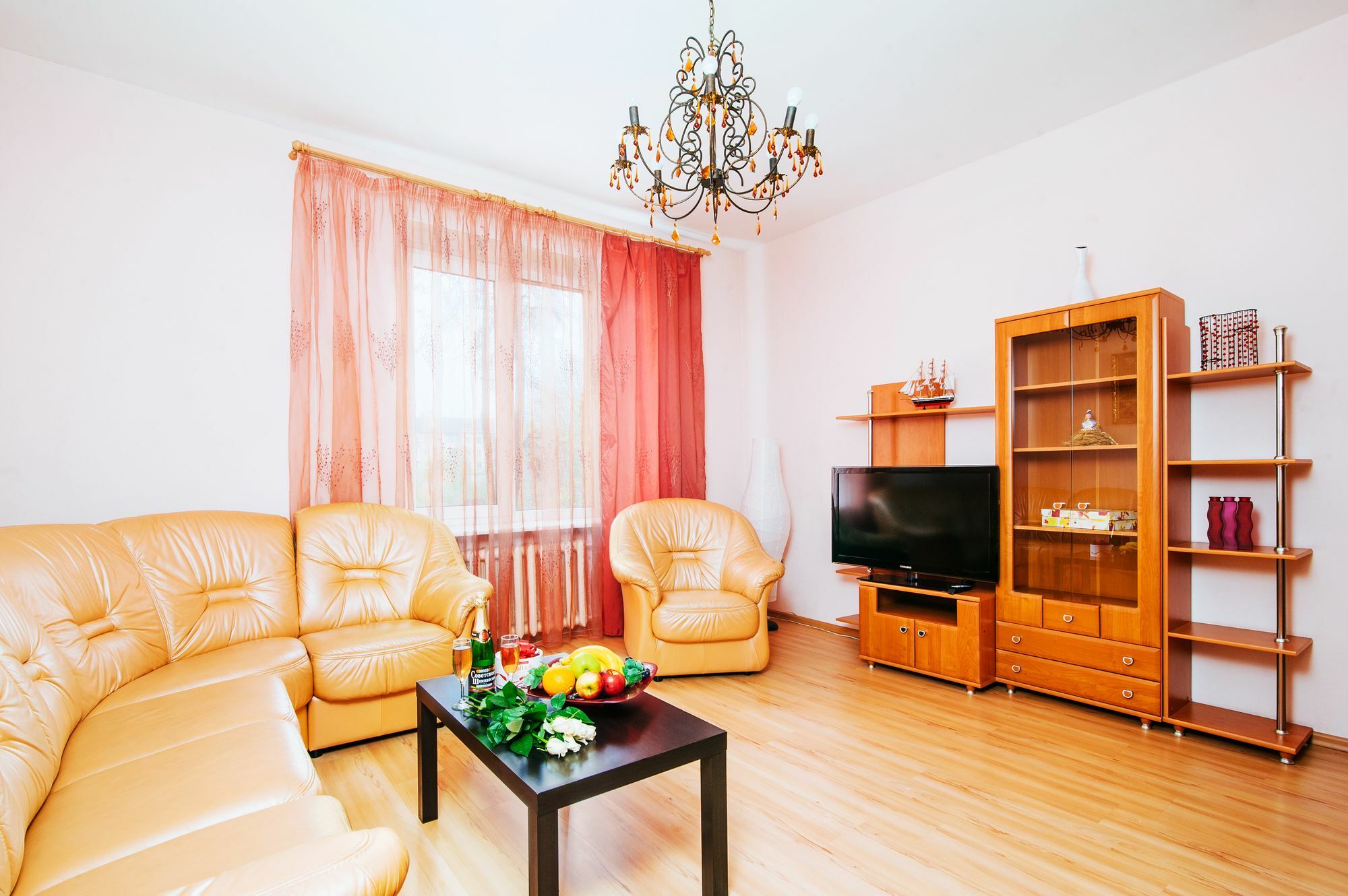 Guest House On Victory Square Минск Екстериор снимка